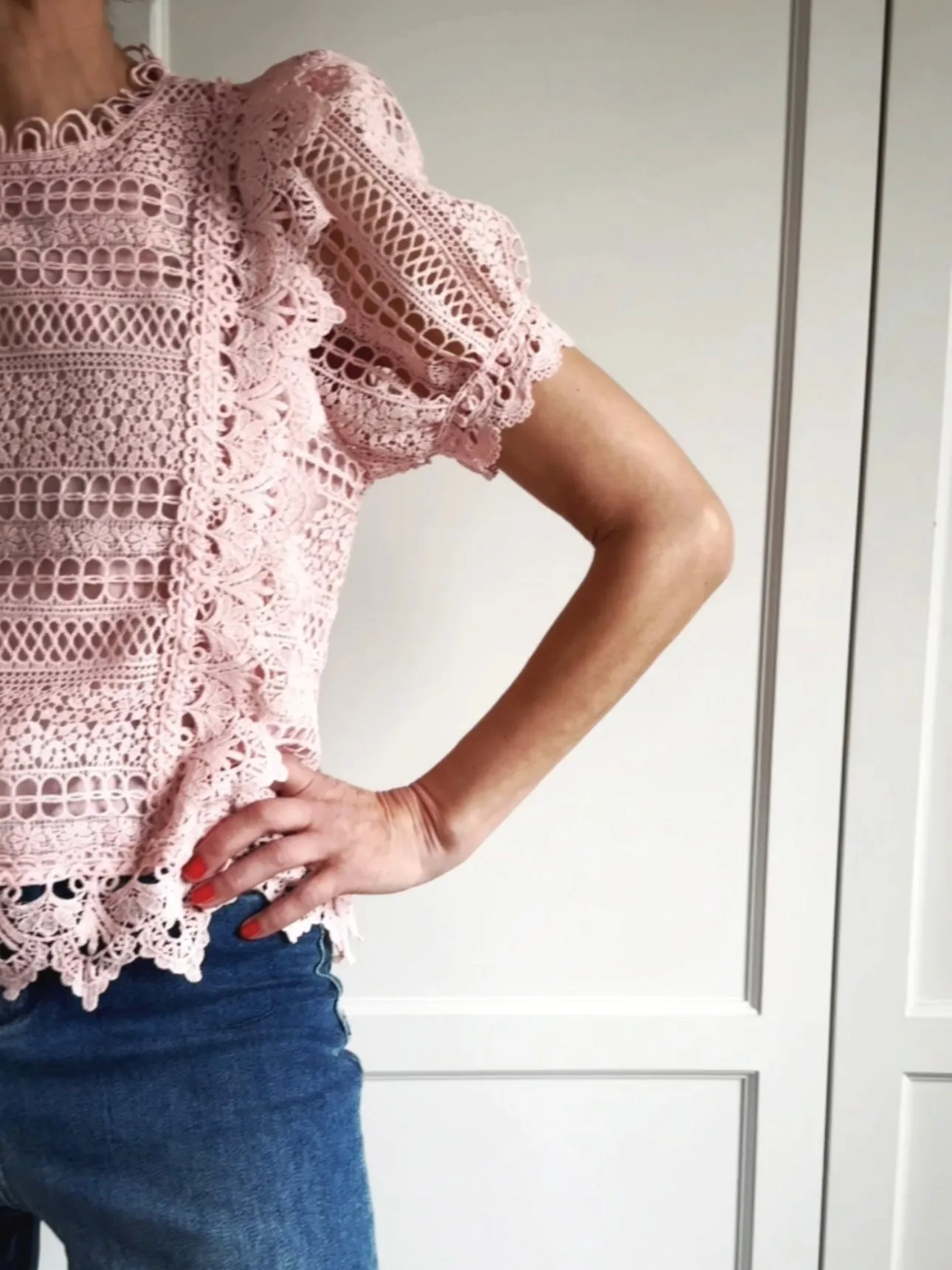 BRODERIE ANGLAISE SHORT SLEEVE TOP - PINK