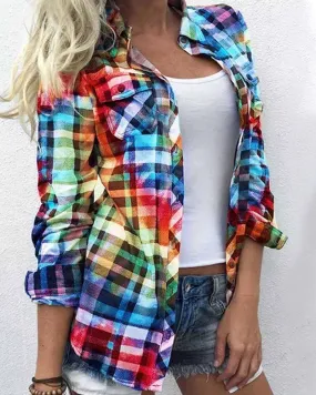 Long-sleeved checkered shirt - stylish and comfortable