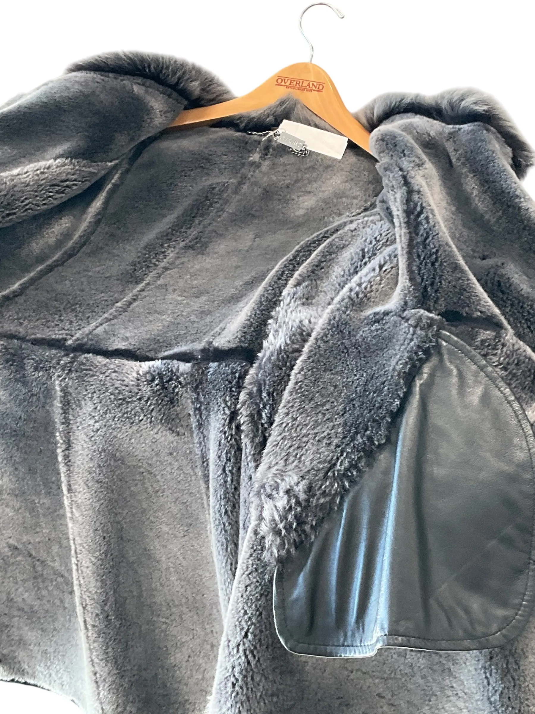 Overland Sheepskin Black Coat With Detachable Fur Collar. Size XXL