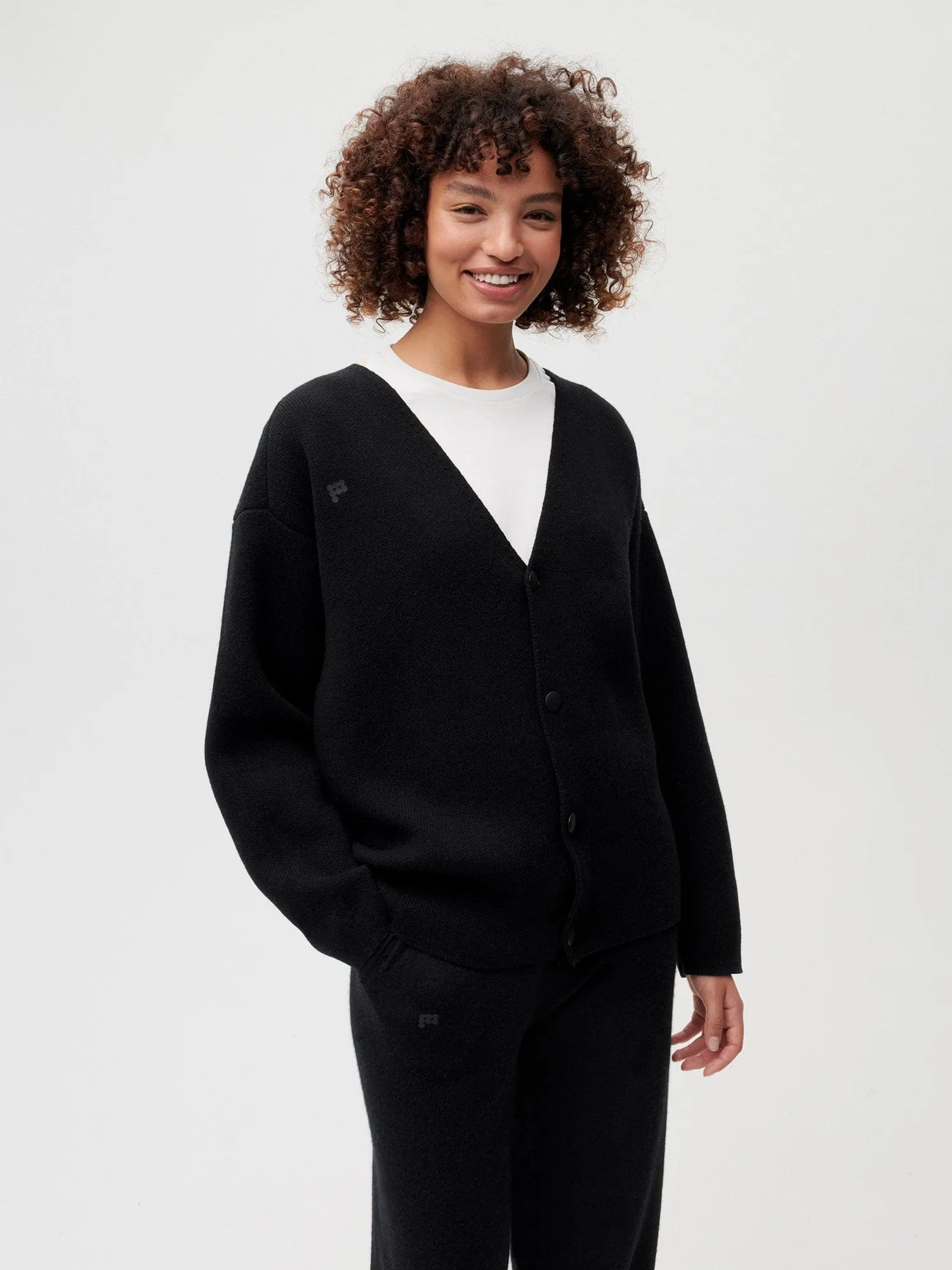 Womens Recycled Cashmere Cardigan—black